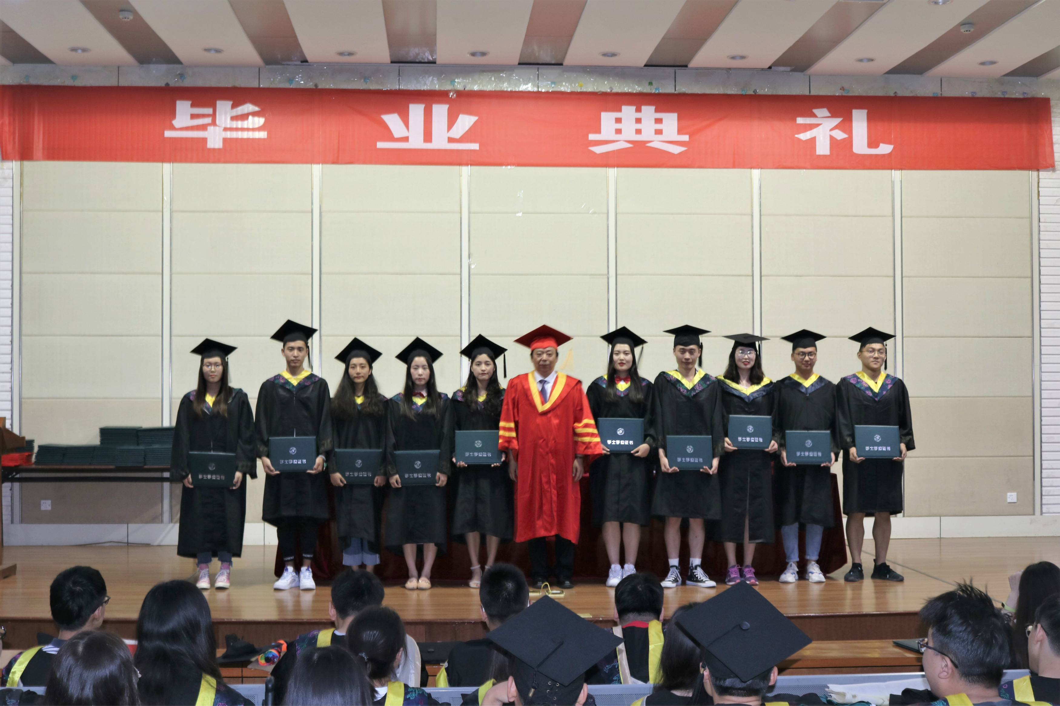 环境学院隆重举行2019届毕业典礼-盐城工学院-环境与